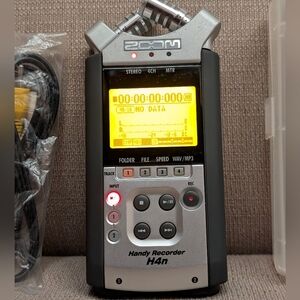 ZOOM H4N Handy Audio Recorder